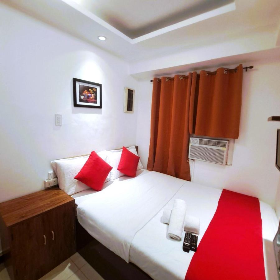 Makati Poblacion Hotel Mandaluyong Εξωτερικό φωτογραφία