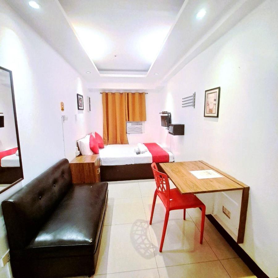 Makati Poblacion Hotel Mandaluyong Εξωτερικό φωτογραφία