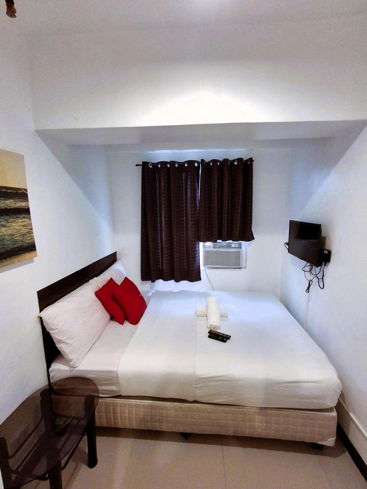 Makati Poblacion Hotel Mandaluyong Εξωτερικό φωτογραφία