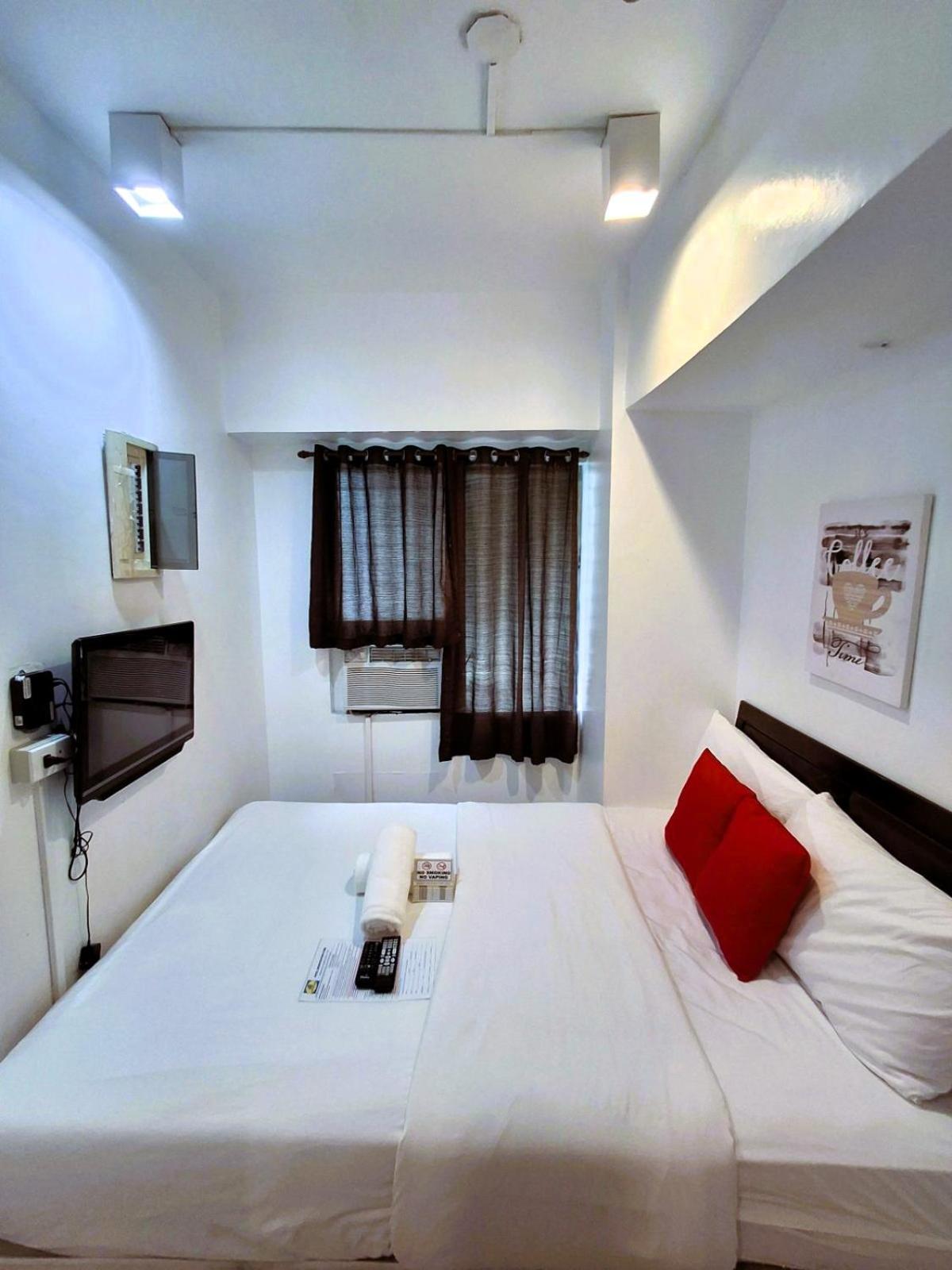 Makati Poblacion Hotel Mandaluyong Εξωτερικό φωτογραφία